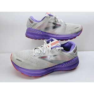 Brooks Women 10.5 Comfy footwear